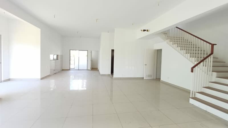 Rumah Teres 2 Tingkat untuk Dijual di Bandar Gamuda Cove (Dengkil) - Yik Chan - Living Room - PropertyGuru.com.my