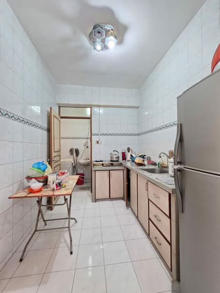 Apartment for Sale at Medan Hikmat - Tavyi Poh - Kitchen - PropertyGuru.com.my