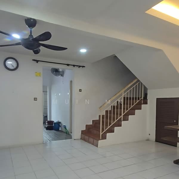 2-storey Terraced House for Sale in Subang Bestari (Shah Alam) - Muin Mn - Living Room - PropertyGuru.com.my