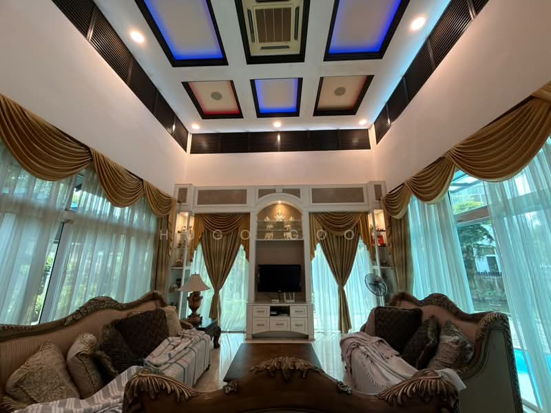Bungalow for Rent in Bluwater Estate (Seri Kembangan) - Hugo Gooi - Living Room - PropertyGuru.com.my