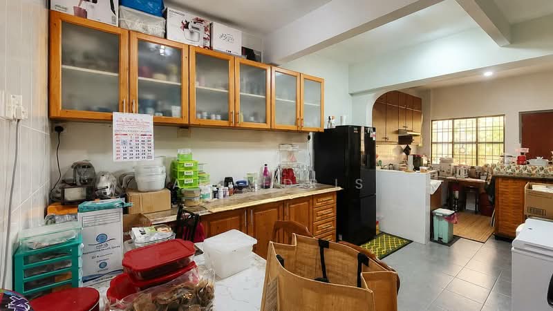 2-storey Terraced House for Sale in Bukit Antarabangsa (Ulu Kelang) - Ali Idris - Kitchen - PropertyGuru.com.my