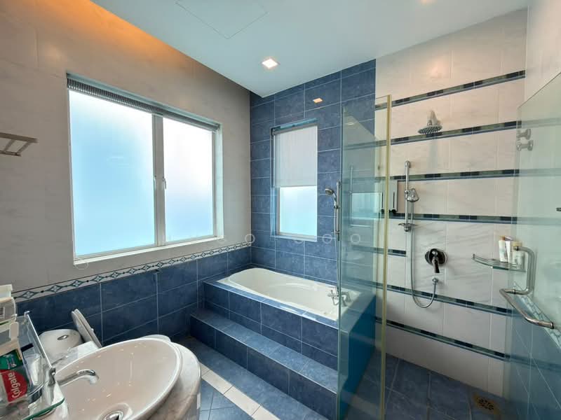 Rumah Banglo untuk Dijual di Bluwater Estate (Seri Kembangan) - Hugo Gooi - Bathroom - PropertyGuru.com.my