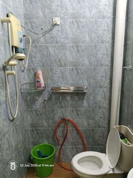 Rumah Teres 1.5 Tingkat untuk Dijual di Taman Bestari Indah (Ulu Tiram) - Pauline Ng - Bathroom - PropertyGuru.com.my