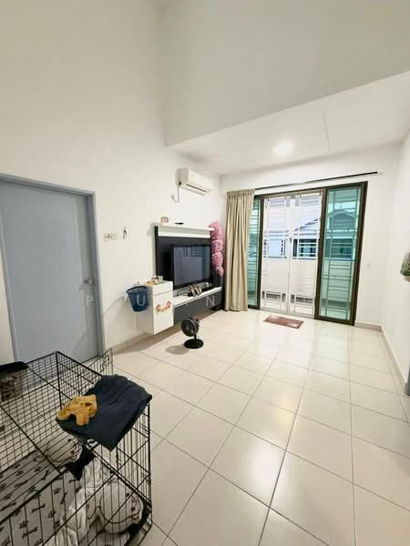 Rumah Teres untuk Dijual di Johor Bahru (Johor) - Pauline Ng - Living Room - PropertyGuru.com.my