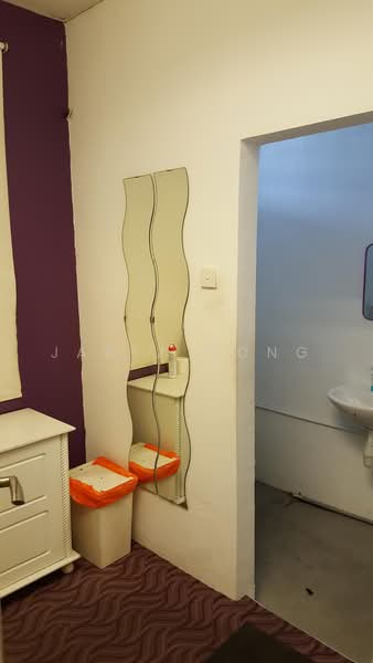 Kilang untuk Disewa di Kota Damansara (Selangor) - Jabez Wong - Bathroom - PropertyGuru.com.my