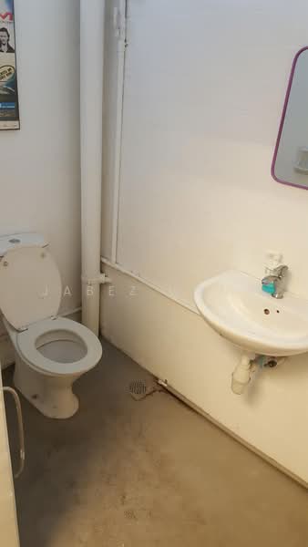 Kilang untuk Disewa di Kota Damansara (Selangor) - Jabez Wong - Bathroom - PropertyGuru.com.my