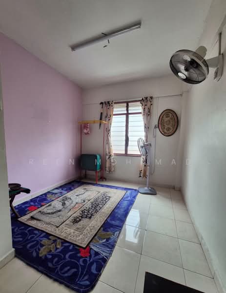 Flat for Sale at Taman Lagenda Mas - Reen Mohamad - Bedroom 2 - PropertyGuru.com.my