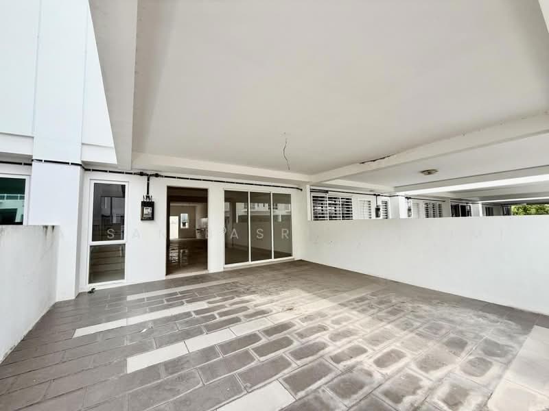 Terraced House for Sale in Bandar Sri Sendayan (Negeri Sembilan) - Hassan Basri Suhaimi - Exterior - PropertyGuru.com.my