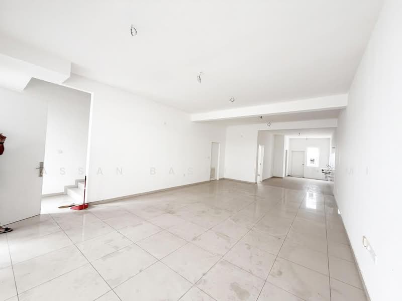 Terraced House for Sale in Bandar Sri Sendayan (Negeri Sembilan) - Hassan Basri Suhaimi - Living Room - PropertyGuru.com.my