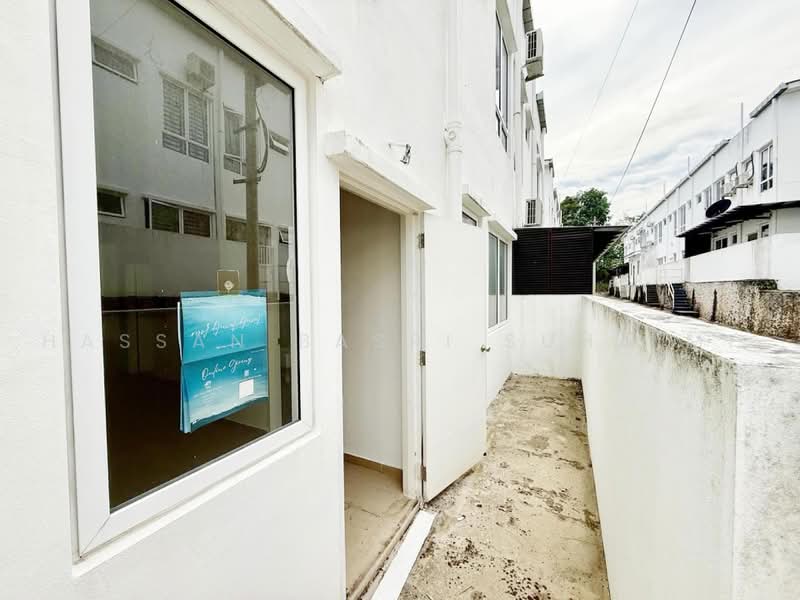 Terraced House for Sale in Bandar Sri Sendayan (Negeri Sembilan) - Hassan Basri Suhaimi - Exterior - PropertyGuru.com.my