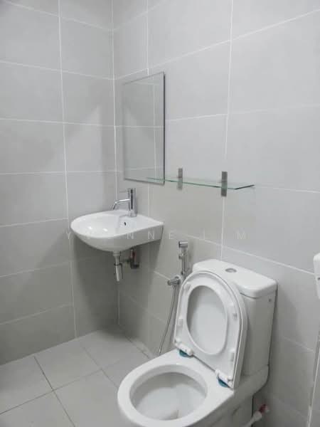 Servis Apartment untuk Dijual di PARC Regency (Residensi Masai) - Yvonne Lim - Bathroom - PropertyGuru.com.my