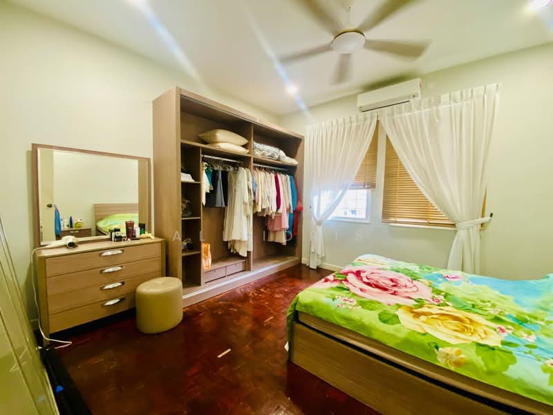 Rumah Teres 2 Tingkat untuk Dijual di Taman Bukit Belimbing (Balakong) - Ali Idris - Bedroom - PropertyGuru.com.my