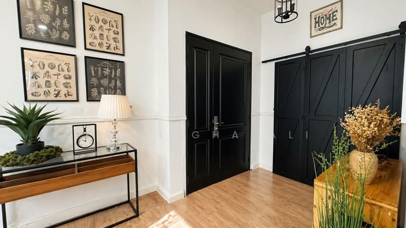 Rumah Berkembar untuk Dijual di Garden Residence (Cyberjaya) - Kamil Ghazali - Entrance - PropertyGuru.com.my