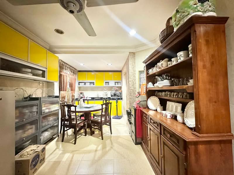 2.5-storey Terraced House for Sale in Wangsa Maju (Kuala Lumpur) - Ali Idris - Kitchen - PropertyGuru.com.my