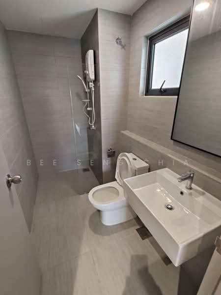 Service Residence for Sale at Maya Bay Residences @ Gamuda Cove - Bee Seng Chia - Bathroom - PropertyGuru.com.my