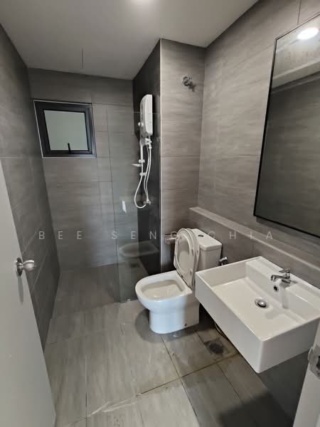 Service Residence for Sale at Maya Bay Residences @ Gamuda Cove - Bee Seng Chia - Bathroom - PropertyGuru.com.my