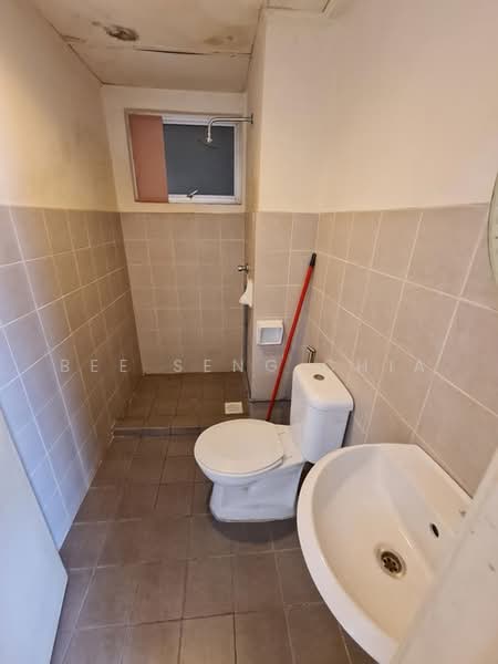 Condominium for Sale at Anggun Puri - Bee Seng Chia - Bathroom - PropertyGuru.com.my