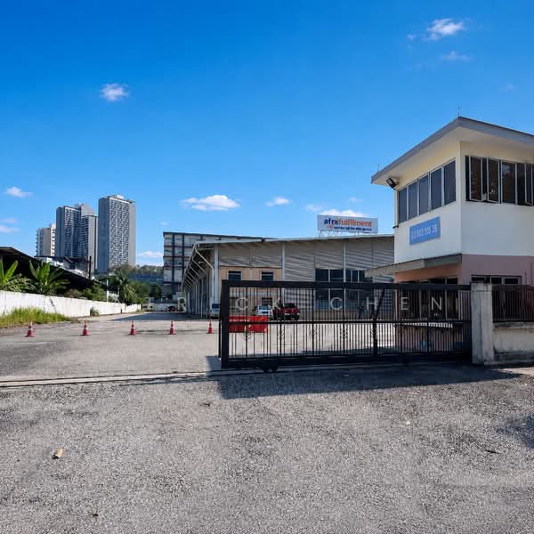 Detached Factory for Rent in Taman Sains Selangor (Kota Damansara) - Patrick Chen - Exterior - PropertyGuru.com.my