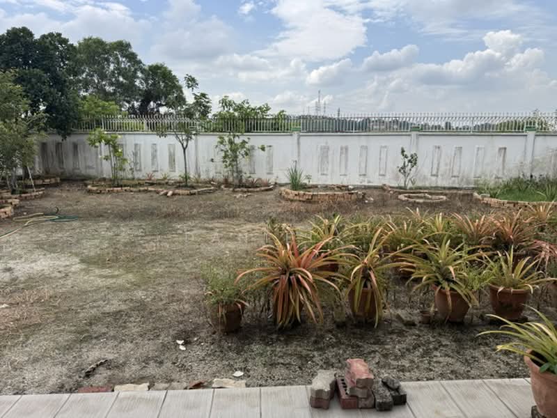 2-storey Terraced House for Sale in Taman Alam Putra (Seri Kembangan) - DANIEL . - Garden - PropertyGuru.com.my