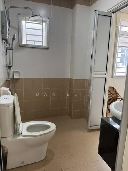 2-storey Terraced House for Sale in Taman Alam Putra (Seri Kembangan) - DANIEL . - Bathroom - PropertyGuru.com.my