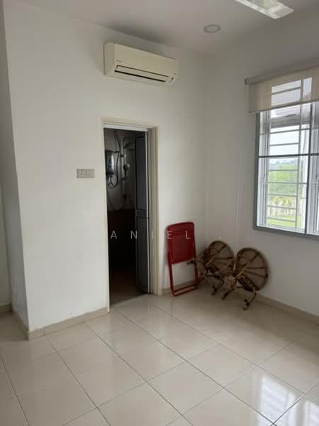 2-storey Terraced House for Sale in Taman Alam Putra (Seri Kembangan) - DANIEL . - Interior - PropertyGuru.com.my
