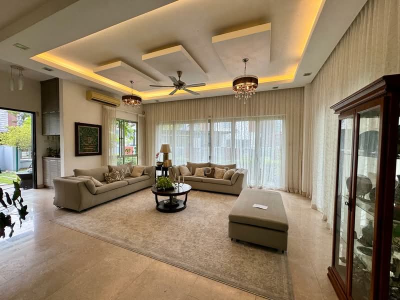 Rumah Banglo untuk Dijual di Seksyen 13 (Shah Alam) - Ali Idris - Living Room - PropertyGuru.com.my