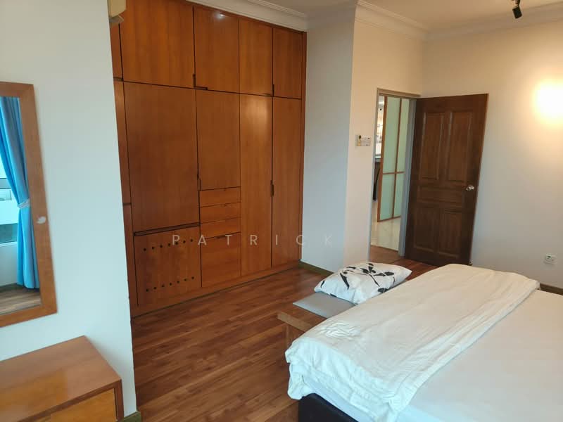 Kondominium untuk Disewa di Gurney Beach Resort - Patrick . - Bedroom - PropertyGuru.com.my