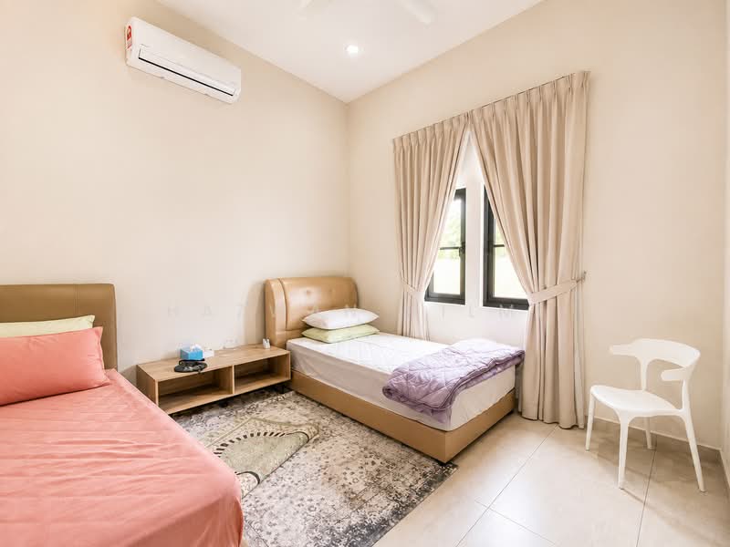 Bungalow House for Sale in Taboh Naning (Melaka) - Hazwan Hilmi - Bedroom - PropertyGuru.com.my