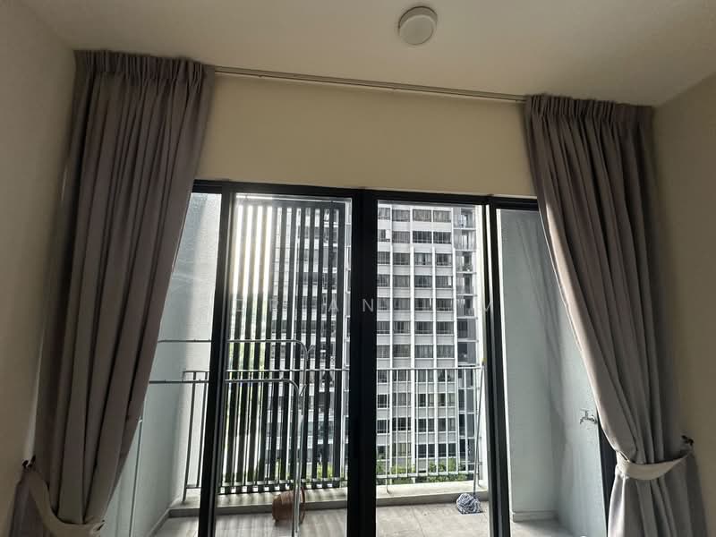 Servis Apartment untuk Disewa di Millerz Square Serviced Residence - Adrian Lim - Balcony - PropertyGuru.com.my