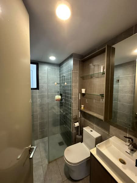 Servis Apartment untuk Disewa di Millerz Square Serviced Residence - Adrian Lim - Bathroom - PropertyGuru.com.my