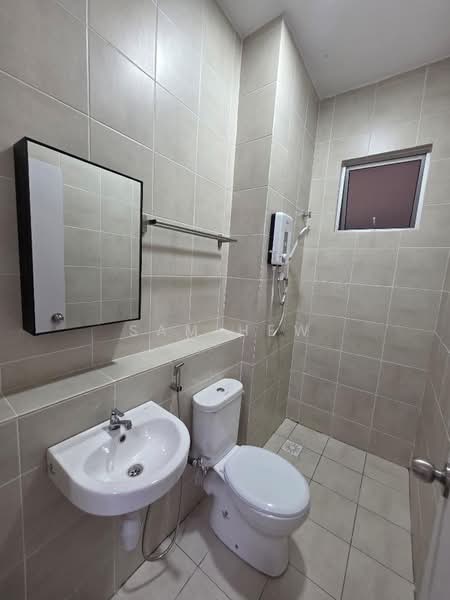 Pangsapuri untuk Disewa di RESIDENSI SELANGORKU OLEANDER - Sam Hew - Bathroom - PropertyGuru.com.my