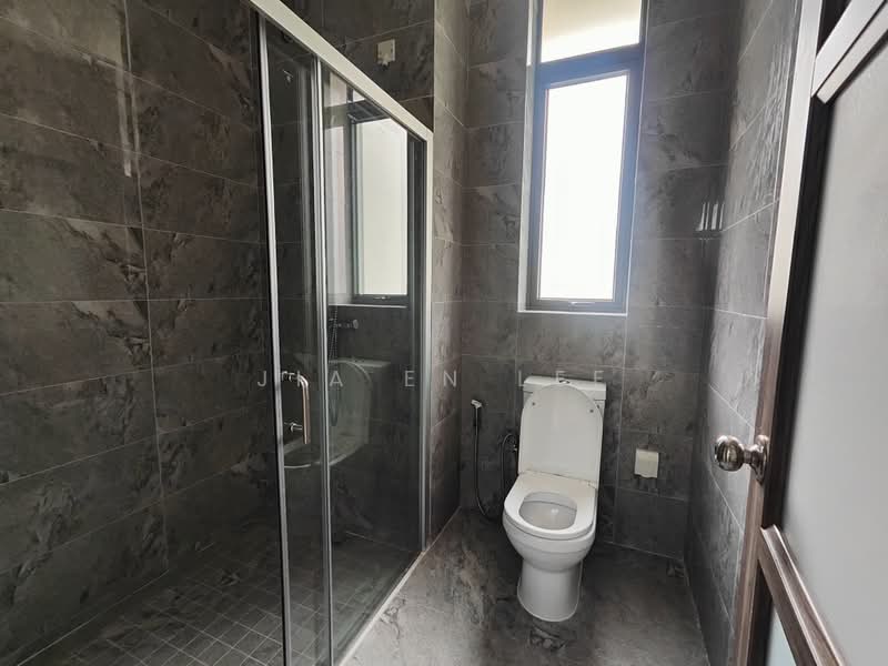 Cluster House for Sale in Forest City (Gelang Patah) - Jia En Lee - Bathroom - PropertyGuru.com.my
