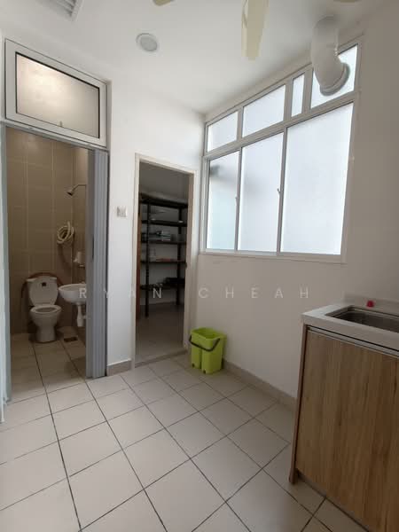 Kondominium untuk Dijual di Damansara Foresta - Ryan Cheah - Bathroom - PropertyGuru.com.my