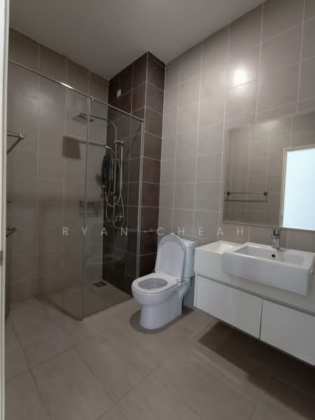 Kondominium untuk Dijual di Damansara Foresta - Ryan Cheah - Bathroom - PropertyGuru.com.my