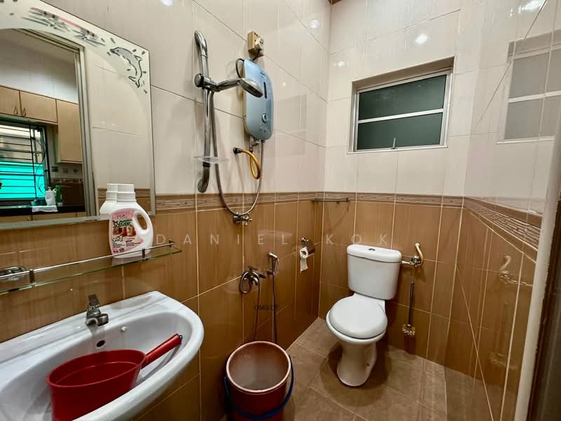 Semi-Detached House for Sale in Kawasan 2, Taman Menara Maju (Klang) - Daniel Kok - Bathroom - PropertyGuru.com.my