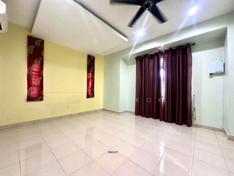 Semi-Detached House for Sale in Kawasan 2, Taman Menara Maju (Klang) - Daniel Kok - Living Room - PropertyGuru.com.my