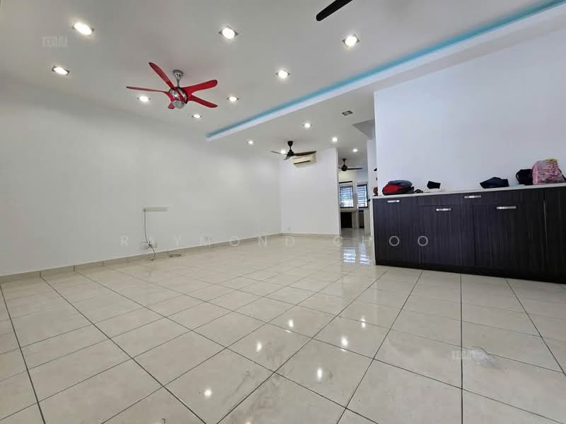 Rumah Teres untuk Dijual di Bandar Puteri Klang (Klang) - Raymond Choo - Living Room - PropertyGuru.com.my