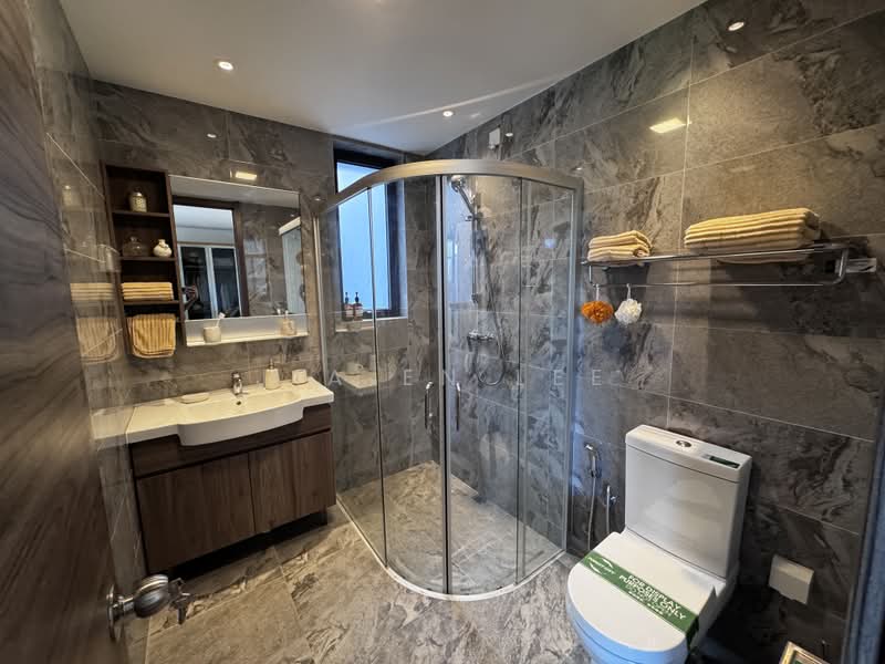 Cluster House for Sale in Forest City (Gelang Patah) - Jia En Lee - Bathroom - PropertyGuru.com.my