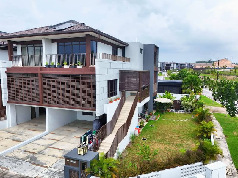 3-storey Terraced House for Sale in Cyberjaya (Selangor) - Syamsul Ilham - Exterior - PropertyGuru.com.my
