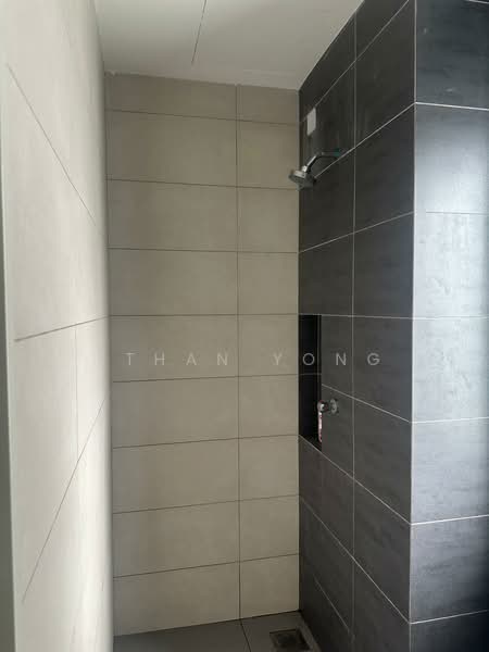 Servis Apartment untuk Disewa di Horizon Suites - Ethan Yong - Bathroom - PropertyGuru.com.my