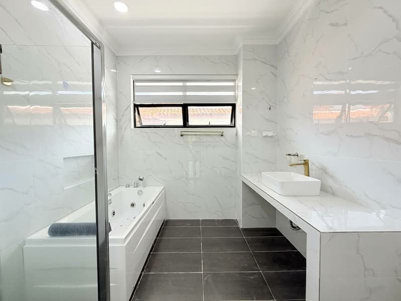 Rumah Banglo untuk Dijual di Ara Damansara (Selangor) - Aimi Mahirah - Bathroom - PropertyGuru.com.my