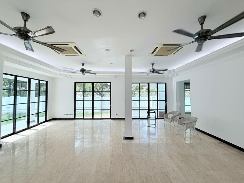 Rumah Banglo untuk Dijual di Ara Damansara (Selangor) - Aimi Mahirah - Living Room - PropertyGuru.com.my