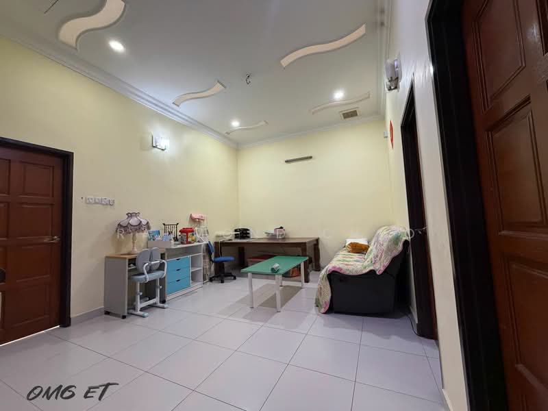 Rumah Teres 2 Tingkat untuk Dijual di Klang (Selangor) - Raymond Choo - Living Room - PropertyGuru.com.my