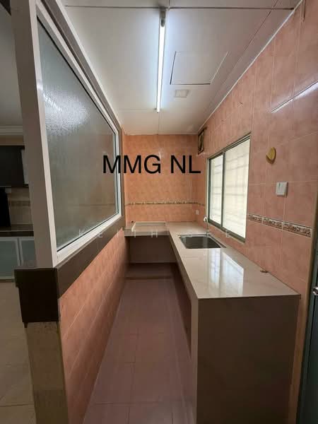 Rumah Teres untuk Disewa di Bandar Botanic (Klang) - Keith See - Kitchen - PropertyGuru.com.my