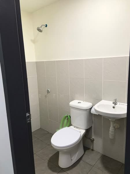 Pangsapuri untuk Dijual di Residensi Metro Kepong - Keith Mun - Bathroom - PropertyGuru.com.my