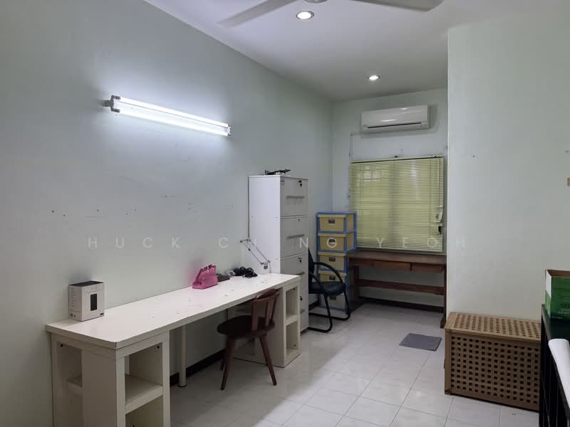 Rumah Teres 2 Tingkat untuk Dijual di Taman Chee Seng (Tanjung Bungah) - Huck Cheng Yeoh - Study - PropertyGuru.com.my