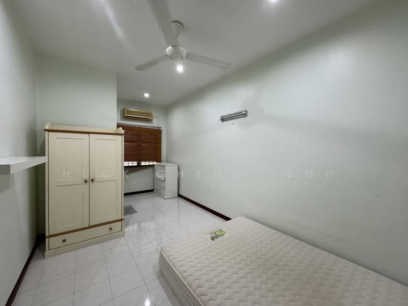 Rumah Teres 2 Tingkat untuk Dijual di Taman Chee Seng (Tanjung Bungah) - Huck Cheng Yeoh - Bedroom - PropertyGuru.com.my