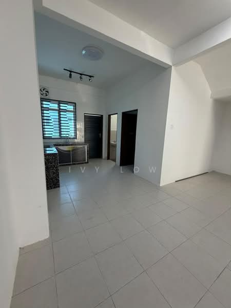 Rumah Teres 2 Tingkat untuk Disewa di Kota Tinggi (Johor) - Ivy Low - Kitchen - PropertyGuru.com.my