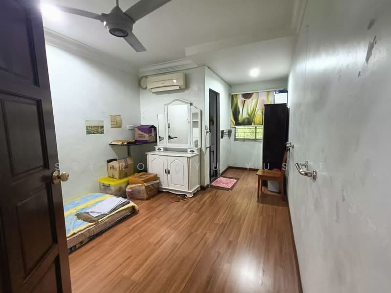 Bungalow for Sale in Kampung Sungai Plong (Sungai Buloh) - Sri Rohayu Yusof - PropertyGuru.com.my
