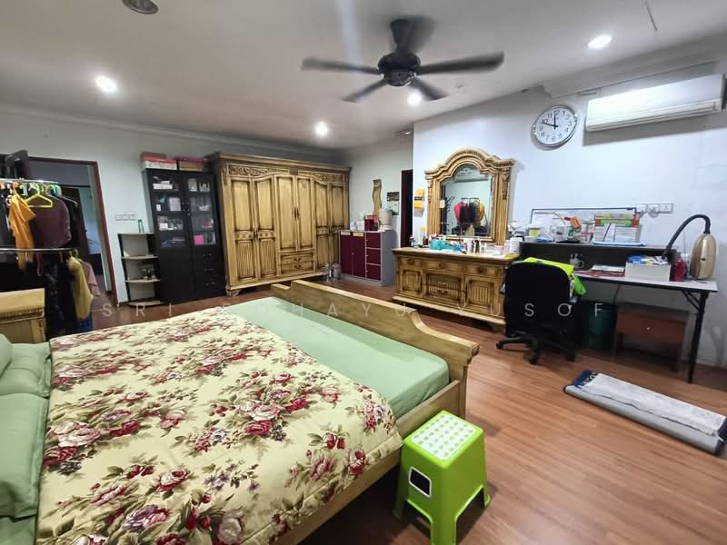 Bungalow for Sale in Kampung Sungai Plong (Sungai Buloh) - Sri Rohayu Yusof - PropertyGuru.com.my